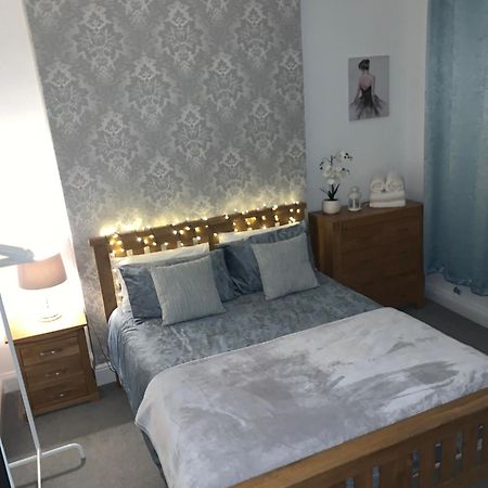 Stylish 91Sqm Victoria 2 Bedroom Apartment Bristol Eksteriør bilde