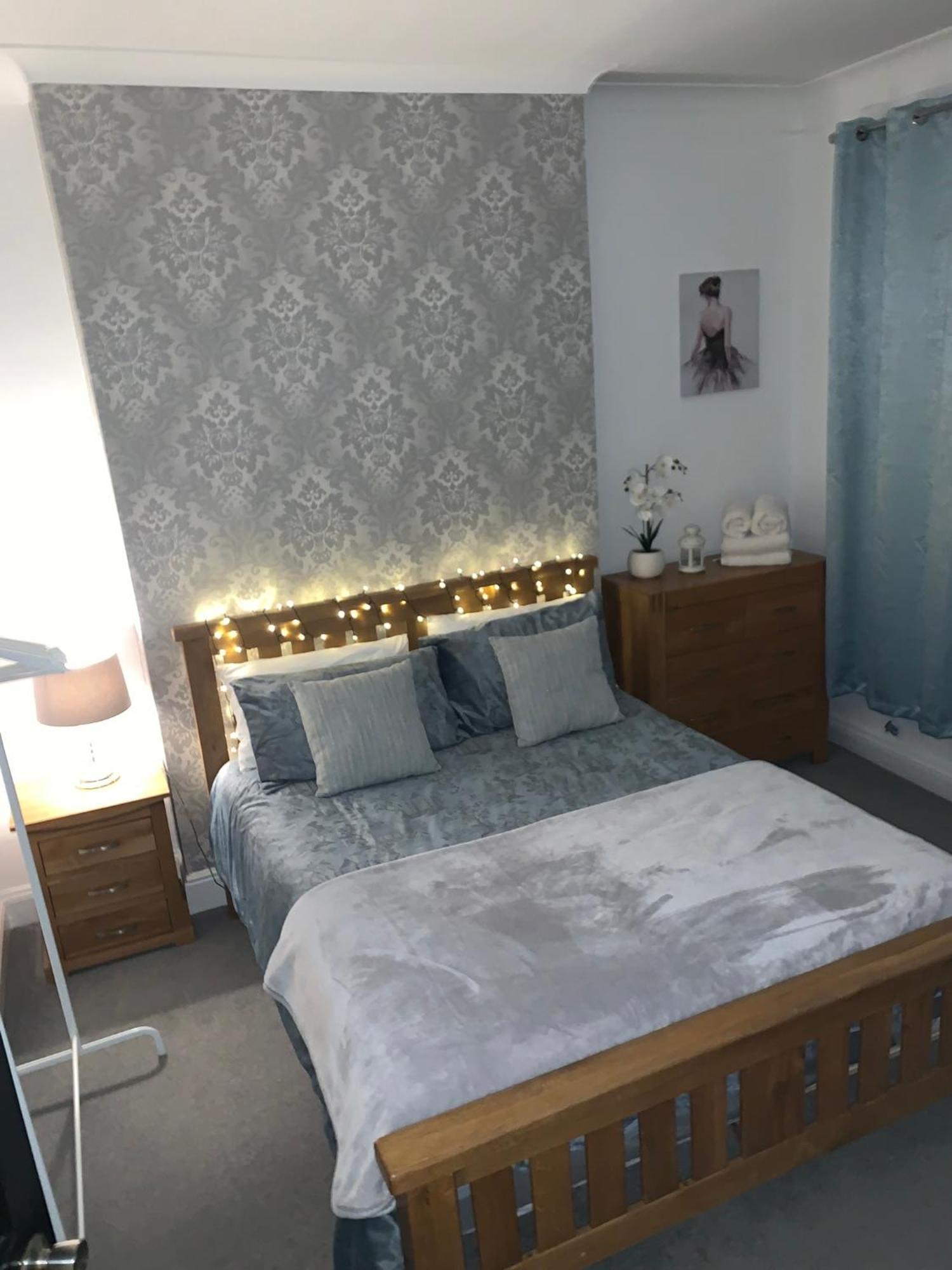 Stylish 91Sqm Victoria 2 Bedroom Apartment Bristol Eksteriør bilde